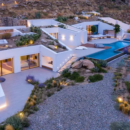 Villa Luxury In Mykonos: An Oasis Of Elegance 5 Minutes From The Town Center Ano Mera