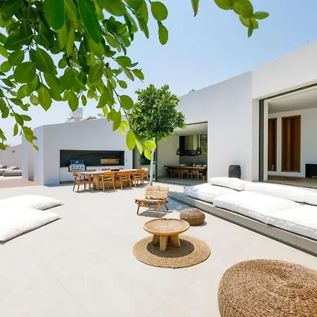 Luxury In Mykonos: An Oasis Of Elegance 5 Minutes From The Town Center 阿诺梅拉